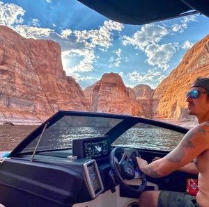 Meet your Posher, Eric